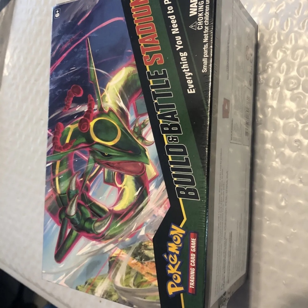Pokemon TCG Sword And Shield Evolving Skies Build and Battle Stadium Box SEALED!